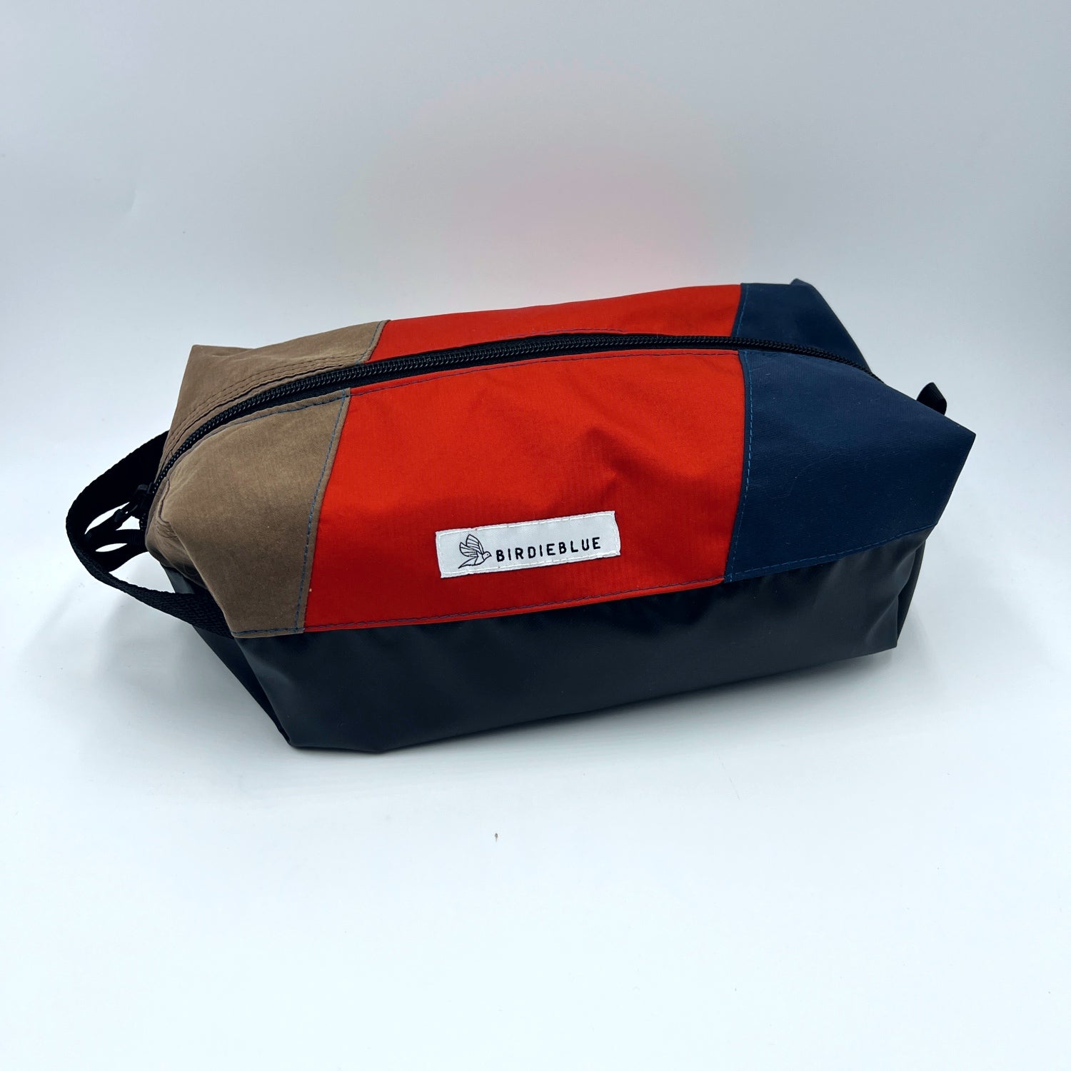 dsc traveler toiletry bag The Traveler – BirdieBlue