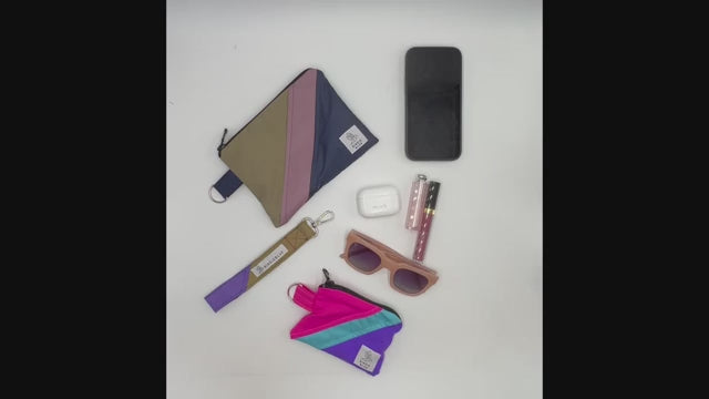 Load video: Inside look at the BirdieBlue Organizer Pouch